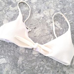 Ribbed white bikini top